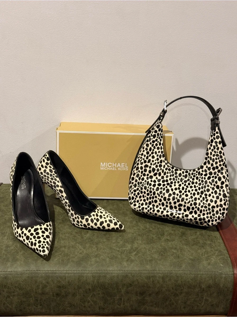 Michael Kors cheetah Print Pumps & Shoulder Bag